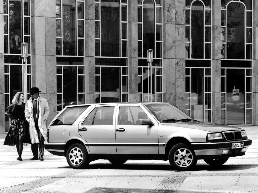  Lancia Thema SW 1988 года  (фото 4 из 8)